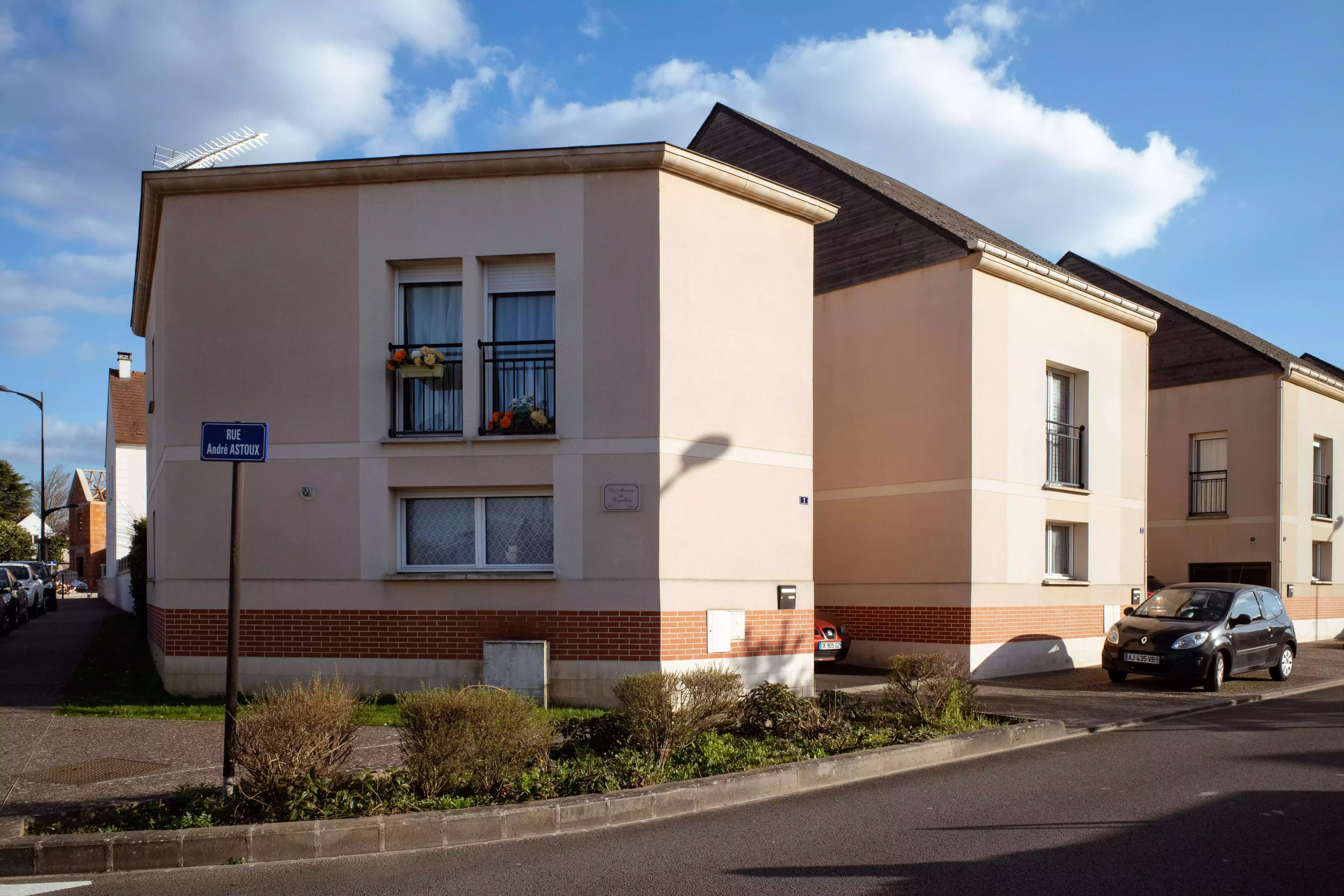 Maison de lotissement avant une vente, un diagnostic ou une inspection bâtiment